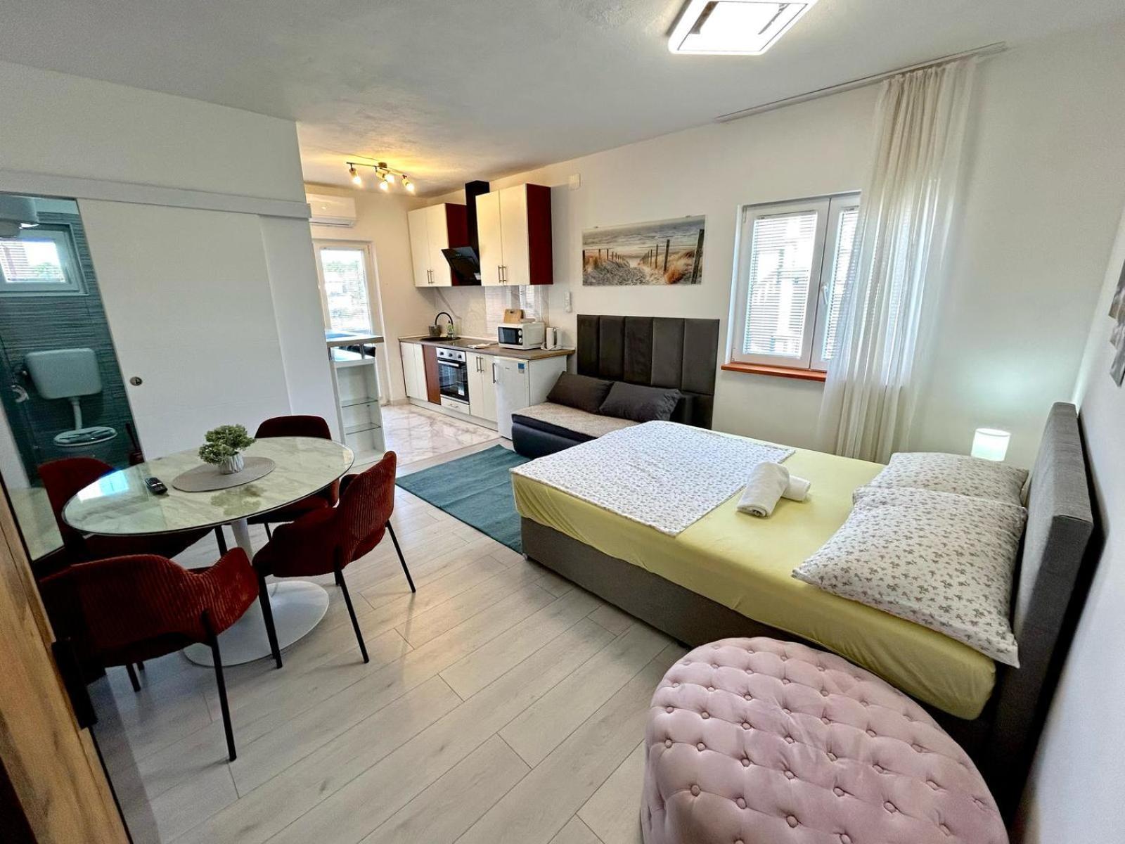 Villa Daja Biograd Na Moru Rum bild