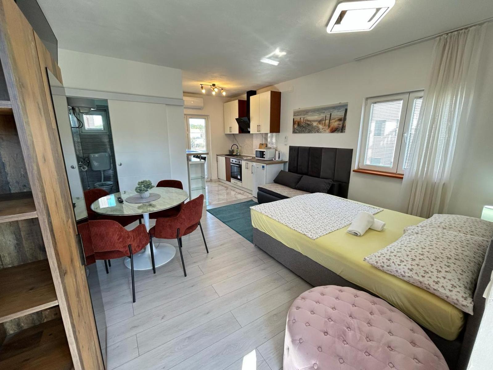 Villa Daja Biograd Na Moru Rum bild